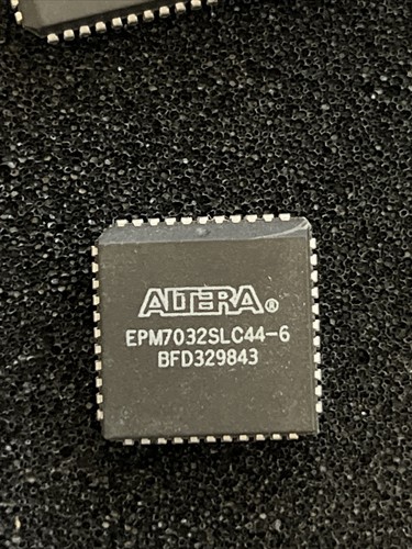 Max7032slc44 altera cpld - max7032slc44-6,,